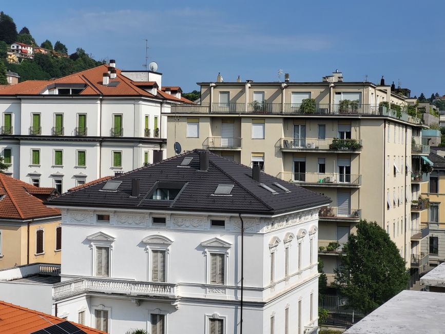 Parti comuni del condominio: il singolo non può demolire fondazioni, travi o occupare il suolo comune