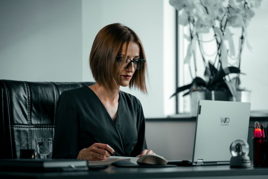 Lavoro senza contratto chiaro: come si prova che il rapporto era subordinato
